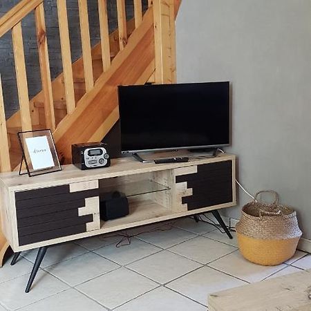 Gites de la Bonaudrie Combrand Extérieur photo