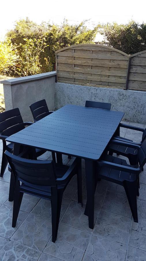 Gites de la Bonaudrie Combrand Extérieur photo